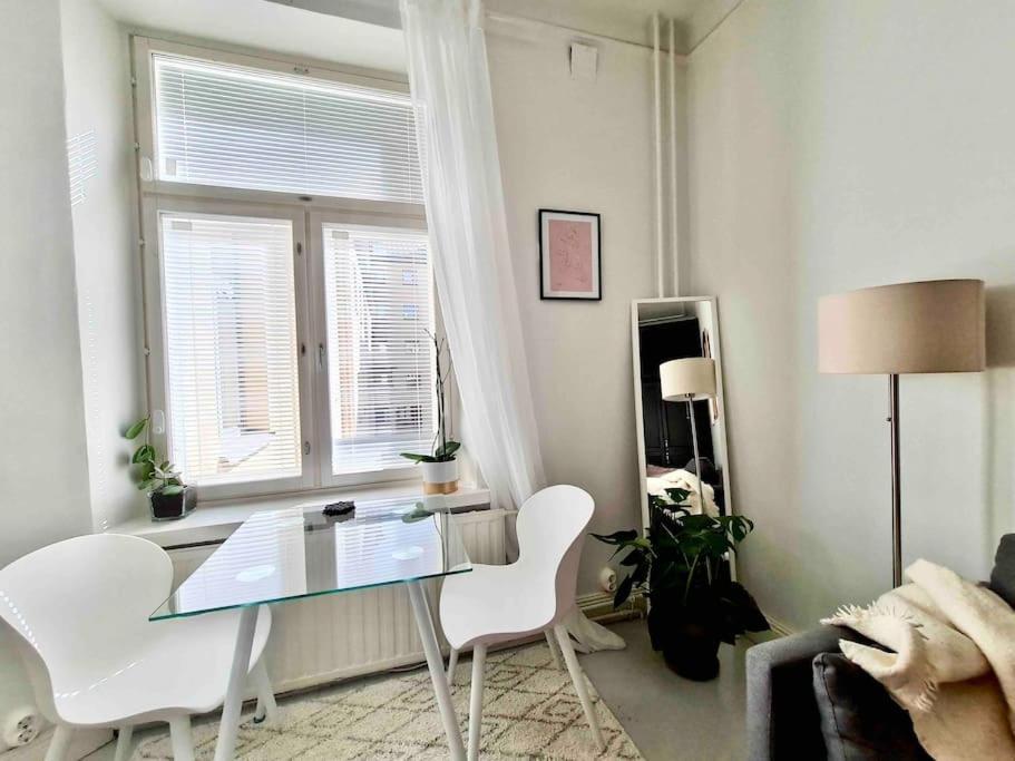 Stylish Studio In Downtown Хельсинки Экстерьер фото