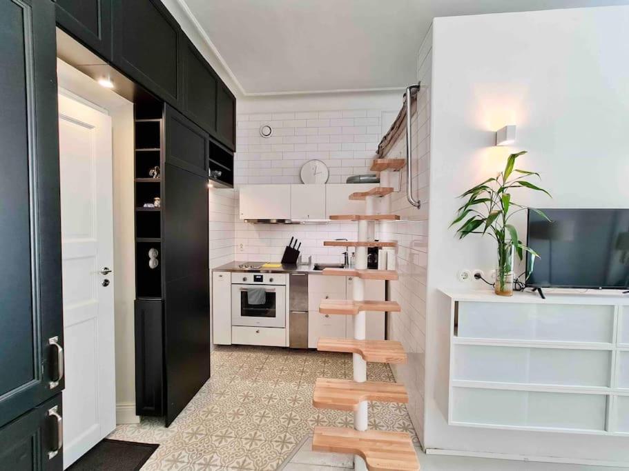 Stylish Studio In Downtown Хельсинки Экстерьер фото